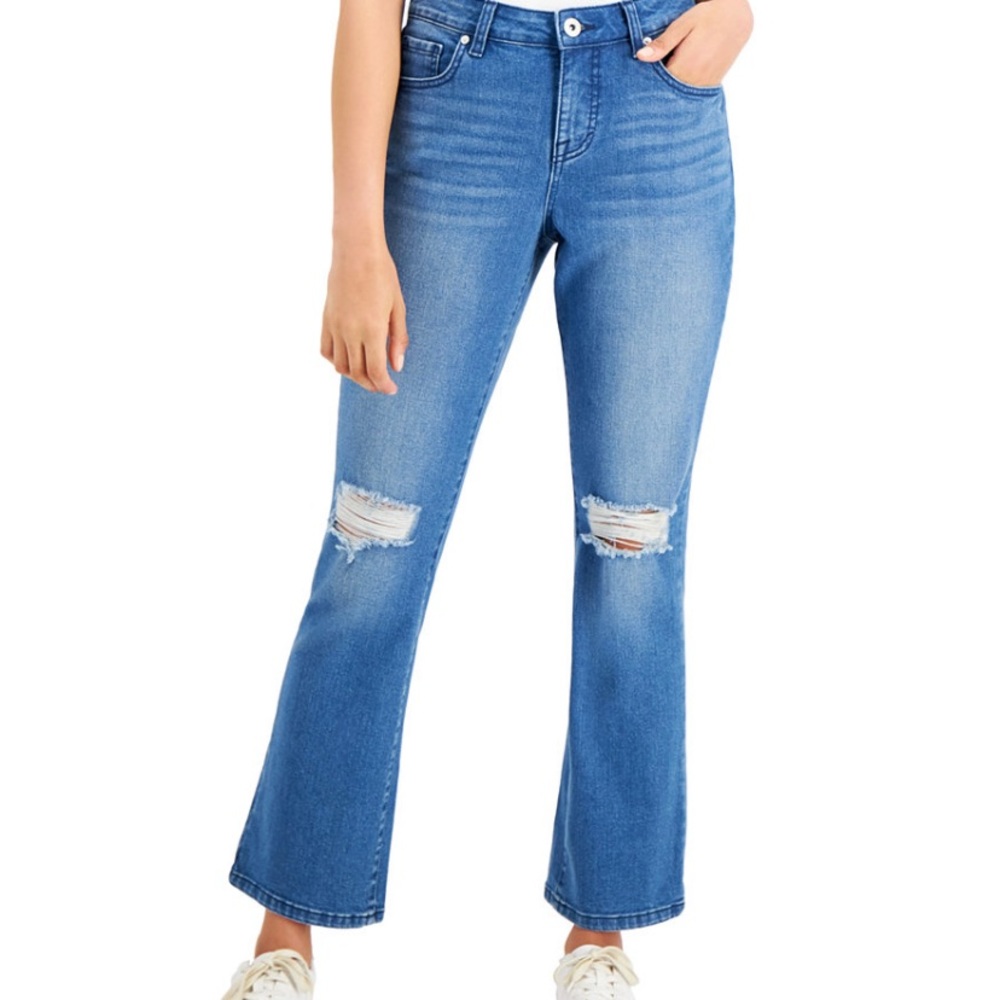 💙NWT Style & Co. Mid Rise Ripped Boot Leg Jeans